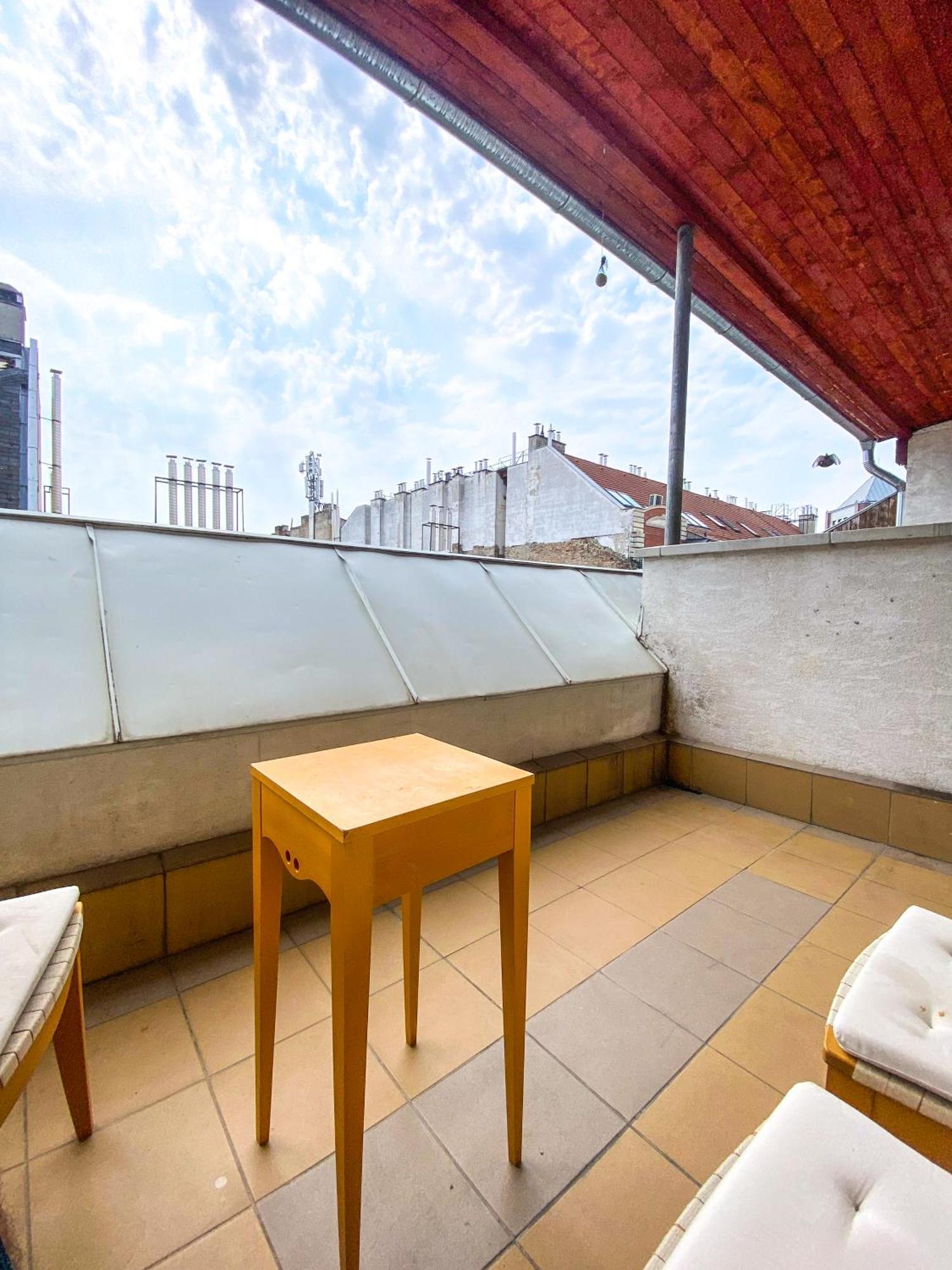 Spacious 2 Story Loft W Balcony Near Opera, Andrassy Budapest Eksteriør billede