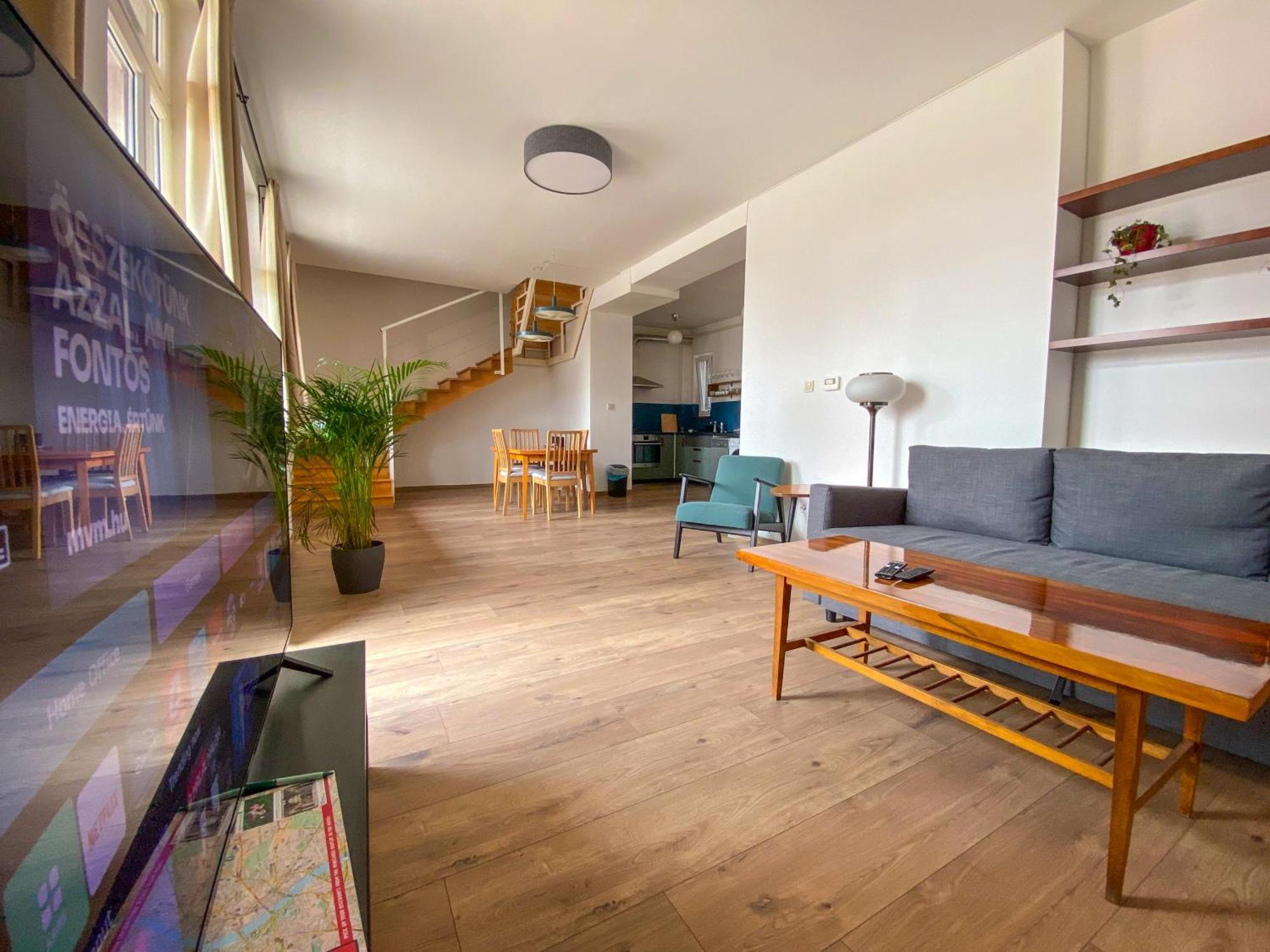 Spacious 2 Story Loft W Balcony Near Opera, Andrassy Budapest Eksteriør billede